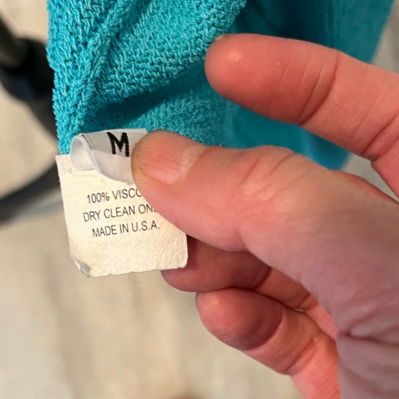 Sportsworks Studio Cardigan in turquoise, size Medium. - Picture 6 of 7